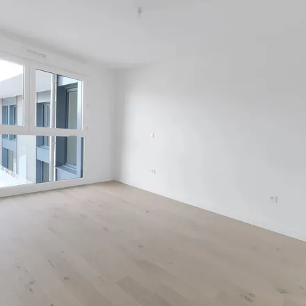 Rent this 5 bed apartment on boreales in Rue Médéric, 92110 Clichy