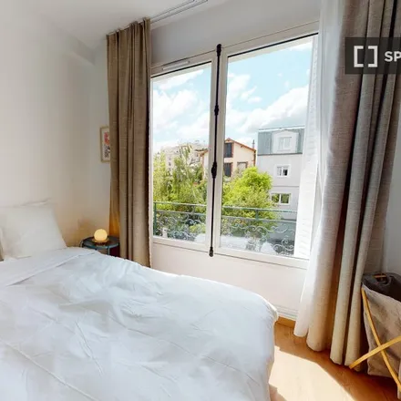 Rent this 17 bed room on 5 Rue Chantecoq in 92800 Puteaux, France