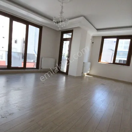 Rent this 3 bed apartment on unnamed road in 34180 Bahçelievler, Turkey
