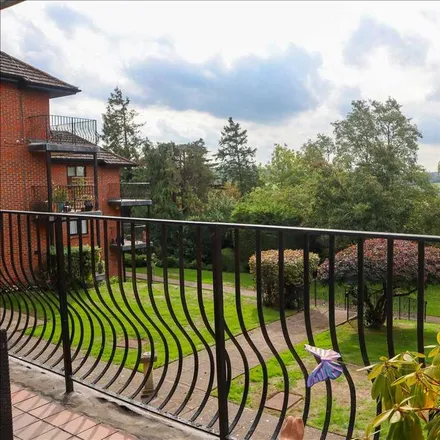Rent this 2 bed apartment on Dorin Court in Tandridge, CR6 9JT