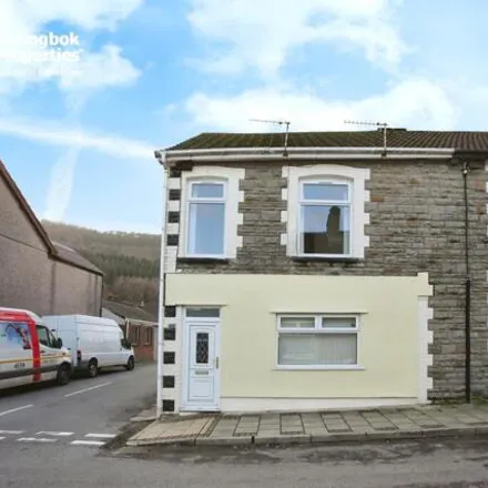 Buy this 4 bed house on unnamed road in Cwmfelinfach, NP11 7HA