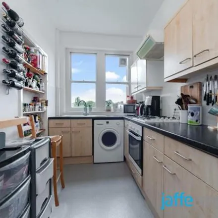 Image 3 - Beacon Place, 67 Hemstal Road, London, NW6 2AH, United Kingdom - Room for rent