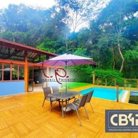 Buy this 3 bed house on Estrada União e Indústria in Cascatinha, Região Geográfica Intermediária de Petrópolis - RJ