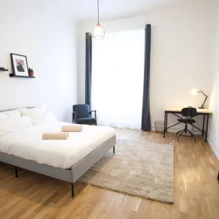 Rent this 3 bed room on Joachim-Friedrich-Straße 20 in 10711 Berlin, Germany