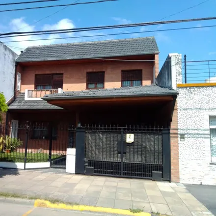 Buy this studio house on Lavalle 402 in Partido de La Matanza, B1704 EKI Ramos Mejía
