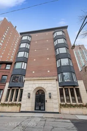 Buy this 4 bed condo on 39-41 East Schiller Street in Chicago, IL 60610