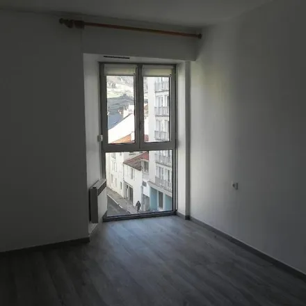 Image 6 - 44 Rue de la Capelle, 12100 Millau, France - Apartment for rent