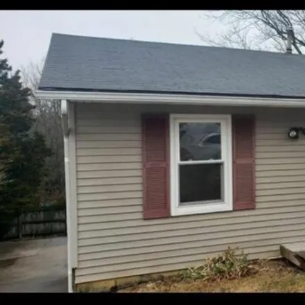 Buy this 2 bed house on 199 Harwood Street in Glasgow, KY 42141