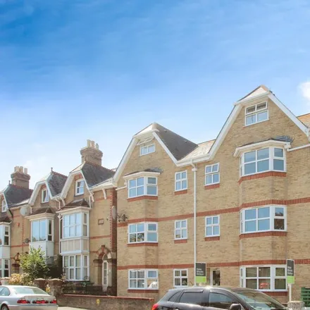 Image 1 - 12, 10, 8, 6, 4, 2 Drake Road, Newport, PO30 1EQ, United Kingdom - Apartment for rent