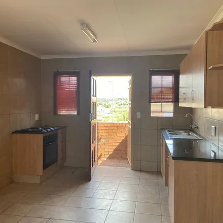 Image 4 - Hamerkop Street, Thatchfield, Gauteng, 0173, South Africa - Apartment for rent