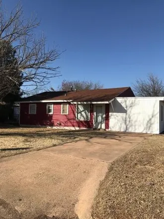 Rent this 3 bed house on 2002 Summers Street in Abilene, TX 79603