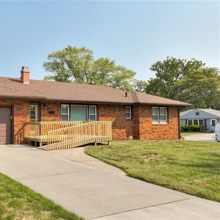 Buy this 3 bed house on 312 Southeast Eastlawn Drive in Ankeny, IA 50021