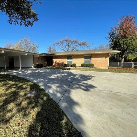 Rent this 3 bed house on 4616 Fawn Drive in Fort Worth, TX 76133