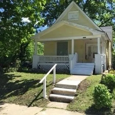 Buy this 2 bed house on 2323 Park Avenue in Kansas City, MO 64127