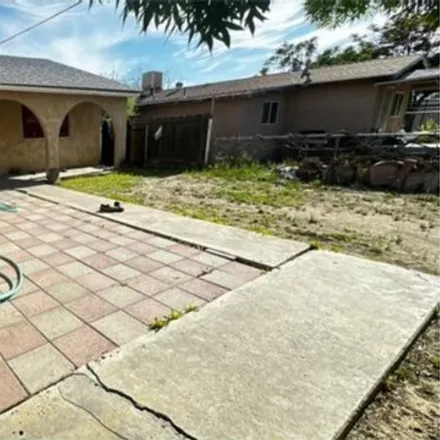 Buy this 3 bed house on 154 East Fresno Street in Avenal, CA 93204