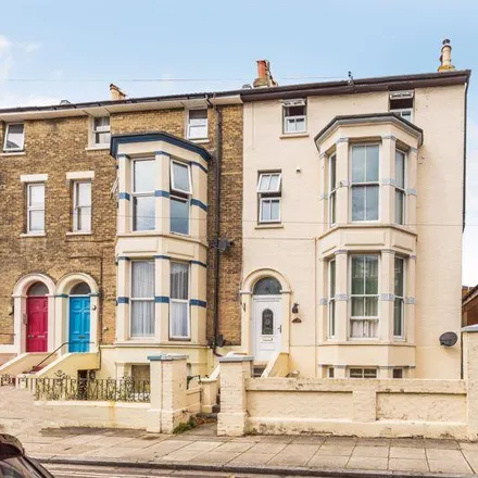 Rent this 1 bed room on 26 in 28 Shaftesbury Road, Portsmouth