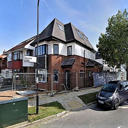 Rent this 5 bed house on Thorncliffe Road in London, UB2 4JT