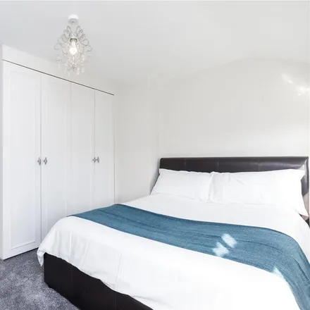 Image 4 - Sternhold Avenue, London, SW2 4PP, United Kingdom - Apartment for rent