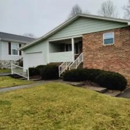 Buy this 3 bed house on 195 Westview Street in Oak Hill, WV 25901