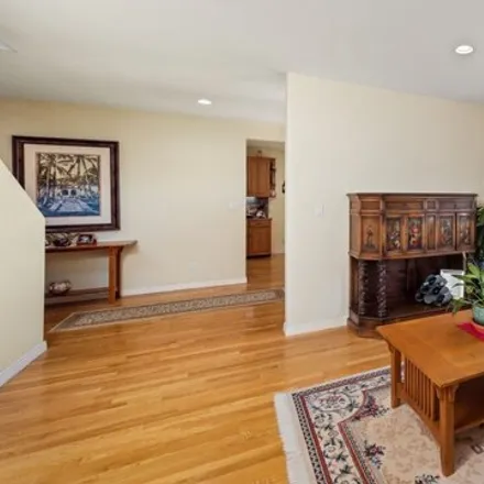Image 5 - 13278 Marco Place, Los Angeles, CA 90066, USA - House for sale