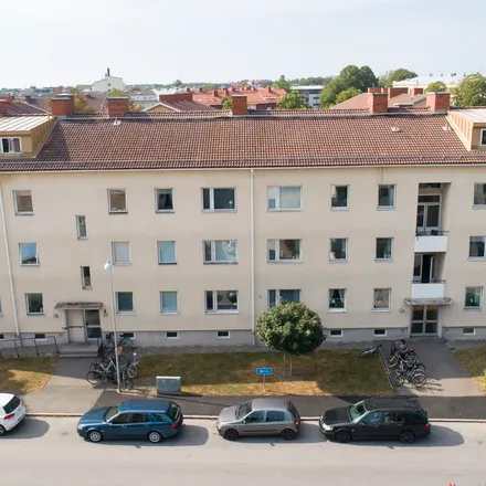 Rent this 2 bed apartment on Lagmansgatan 7B in 392 35 Kalmar, Sweden