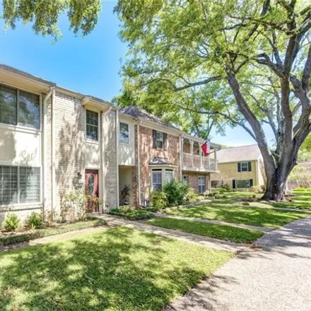 Image 2 - 10320 Chevy Chase Drive, Houston, TX 77042, USA - Townhouse for rent