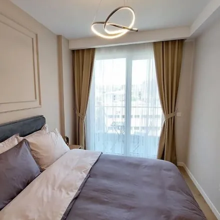 Rent this 1 bed apartment on Bahçelievler in D-100, 34180 Bahçelievler