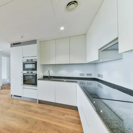Image 4 - Waterman House, 41 Kingsway, London, WC2B 6TP, United Kingdom - Apartment for rent