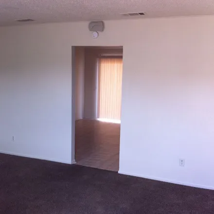 Image 5 - 20357 Thunderbird Road, Apple Valley, CA 92307, USA - Apartment for rent