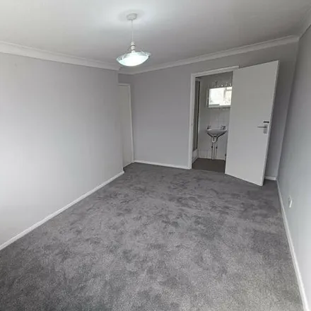 Image 7 - Tindall Close, London, RM3 0PA, United Kingdom - Duplex for rent