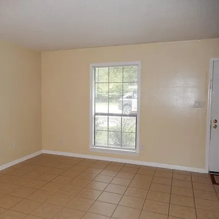 Rent this 2 bed condo on Hartsfield Road and Sylvan Court in Hartsfield Road, Tallahassee