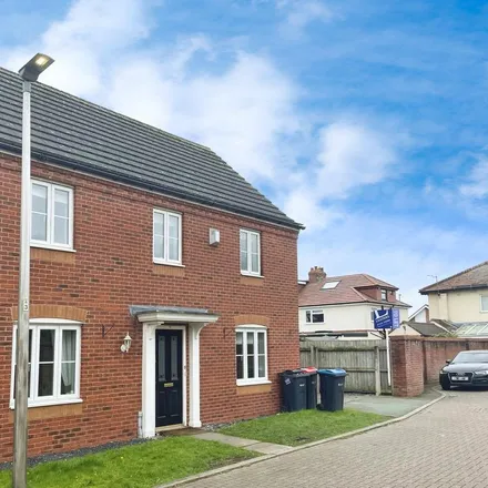 Rent this 4 bed house on 1 Juniper Court in Chester, CH2 3EH