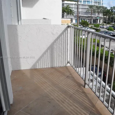 Image 5 - 6545 Indian Creek Drive, Atlantic Heights, Miami Beach, FL 33141, USA - Condo for rent