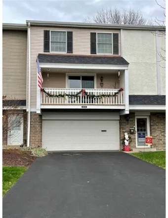 Buy this 3 bed condo on 202 Roscommon Pl in McMurray, Pennsylvania