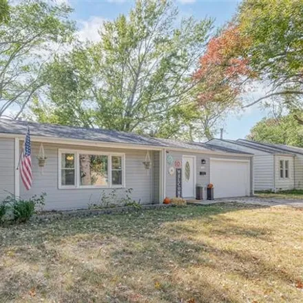 Image 1 - 101 9th Street, Lee's Summit, MO 64063, USA - House for sale