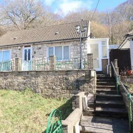 Buy this 2 bed house on Newport Road in Ynys-ddu, NP11 7JF