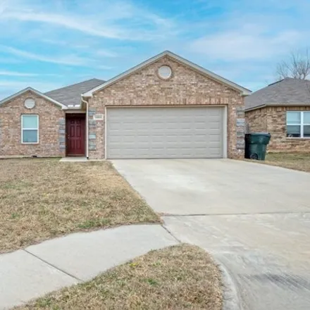 Image 2 - Northeast 8th Terrace, Midwest City, OK 73020, USA - House for sale