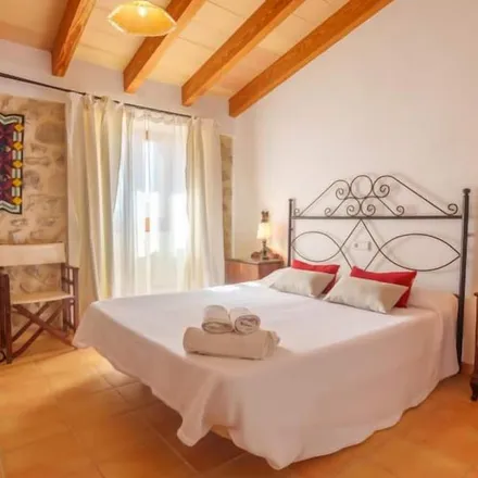 Rent this 3 bed townhouse on Biniamar in Carrer de Biniamar, 07008 Palma
