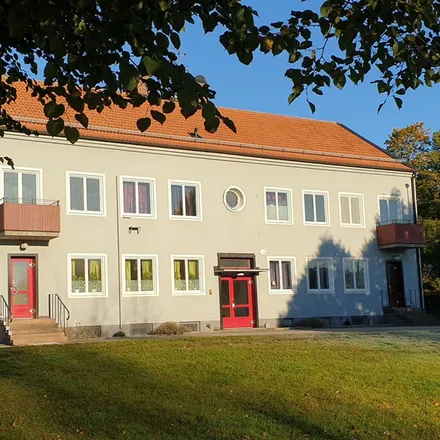 Rent this 2 bed apartment on Glimåkraskolan in Storgatan, 280 64 Glimåkra
