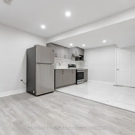Image 9 - Sharplin Drive, Ajax, ON L1Z 1L4, Canada - Apartment for rent