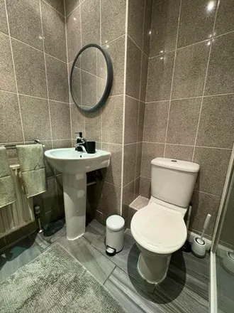 Image 3 - Travelodge Glasgow Central, 5-11 Hill Street, Glasgow, G3 6RP, United Kingdom - Apartment for sale