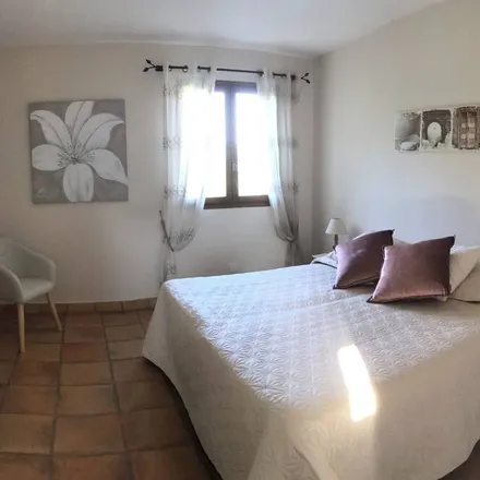 Rent this 3 bed house on 06250 Mougins