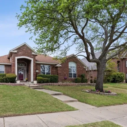Buy this 3 bed house on 6513 Warwick Drive in Rowlett, TX 75087