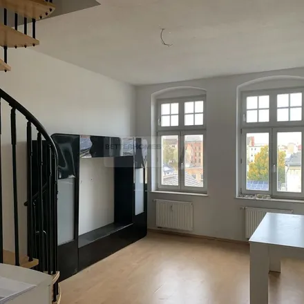 Rent this 4 bed apartment on Schwarzkopfweg in 39114 Magdeburg, Germany