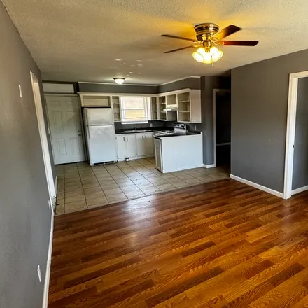Rent this 3 bed duplex on 1911 41st Street