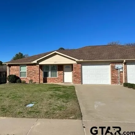 Rent this 3 bed house on 200 Timber Park in Lindale, TX 75771