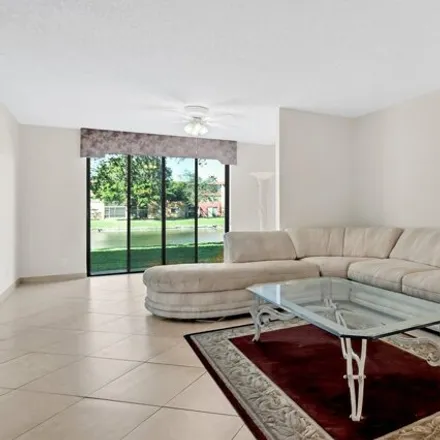 Image 2 - 5544 Witney Drive, County Club Acres, Palm Beach County, FL 33484, USA - Condo for rent