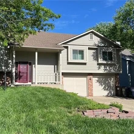 Buy this 3 bed house on 528 Shoal Lane in Lawrence, KS 66044
