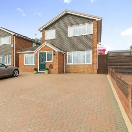 Buy this 4 bed house on Aberdeen Close in Bletchley, MK3 7SW