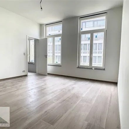 Image 7 - Rue du Conseil - Raadstraat 35, 1050 Ixelles - Elsene, Belgium - Apartment for rent